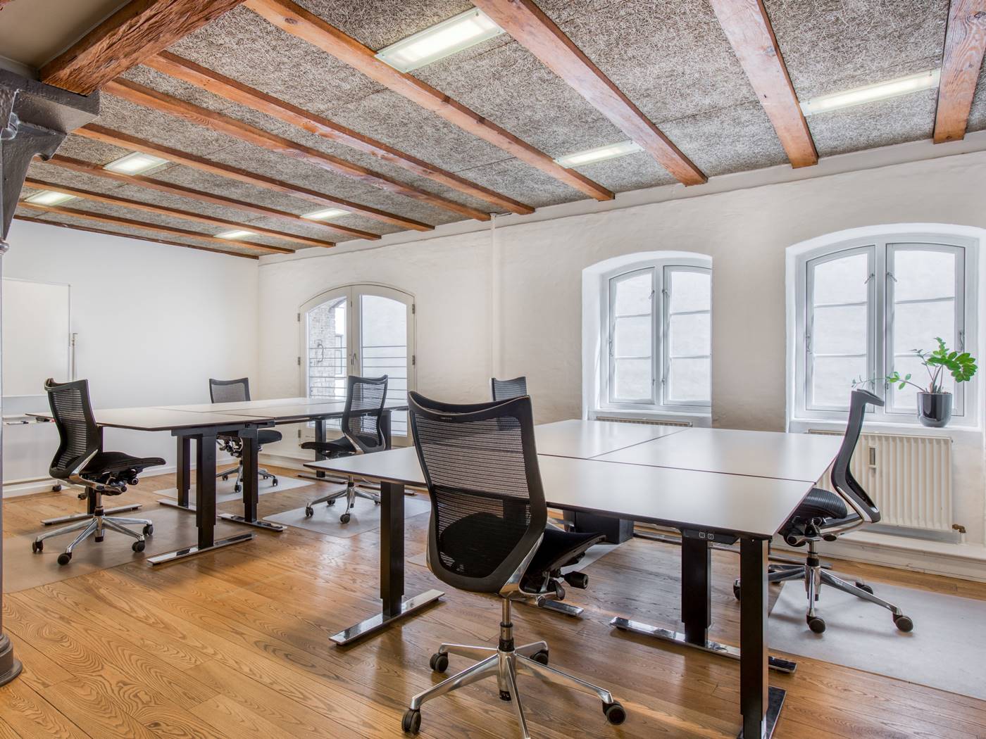 Văn phòng trọn gói Regus L'Mak Signature, Quận 3, TP.HCM - Vlook.vn