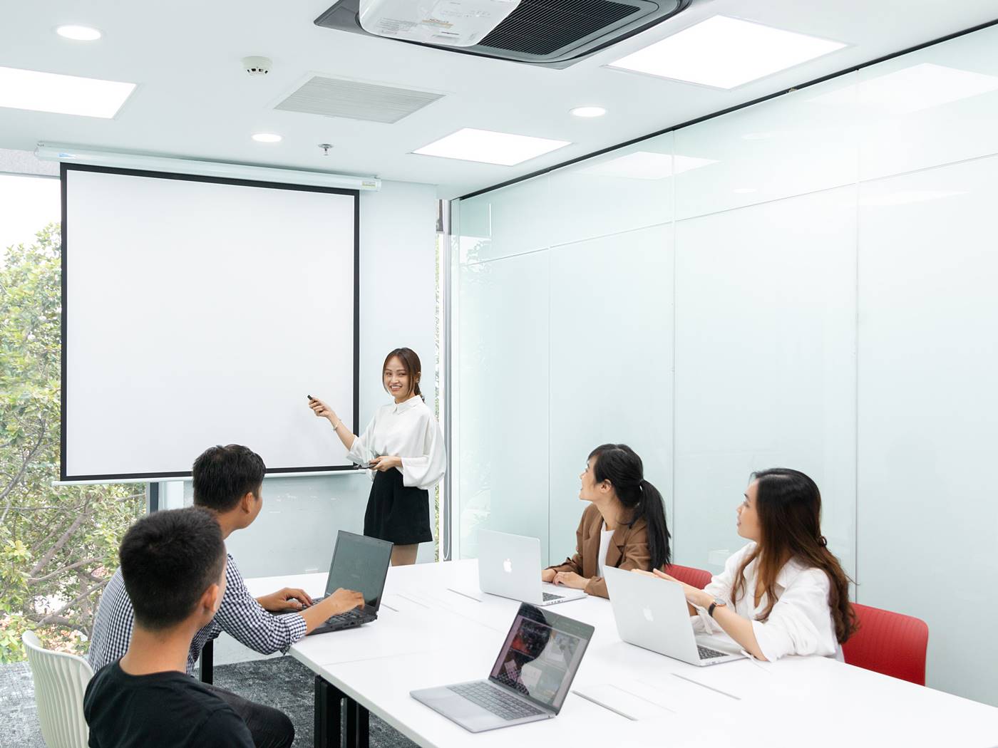 Văn phòng trọn gói Dreamplex Trần Quang Khải, Quận 1, TP.HCM - Vlook.vn