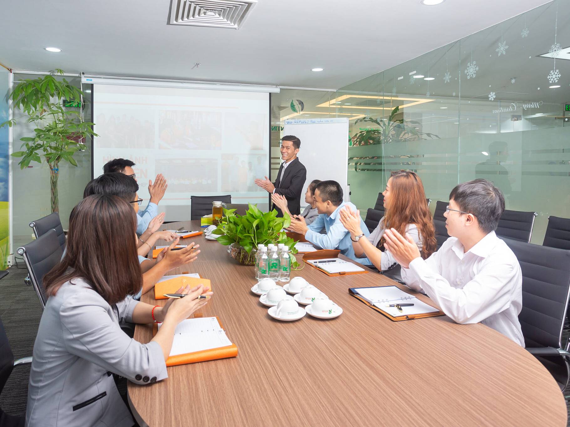 Văn phòng trọn gói Replus Pearl Plaza, 561A Điện Biên Phủ, Phường 25, Quận Bình Thạnh - vlook