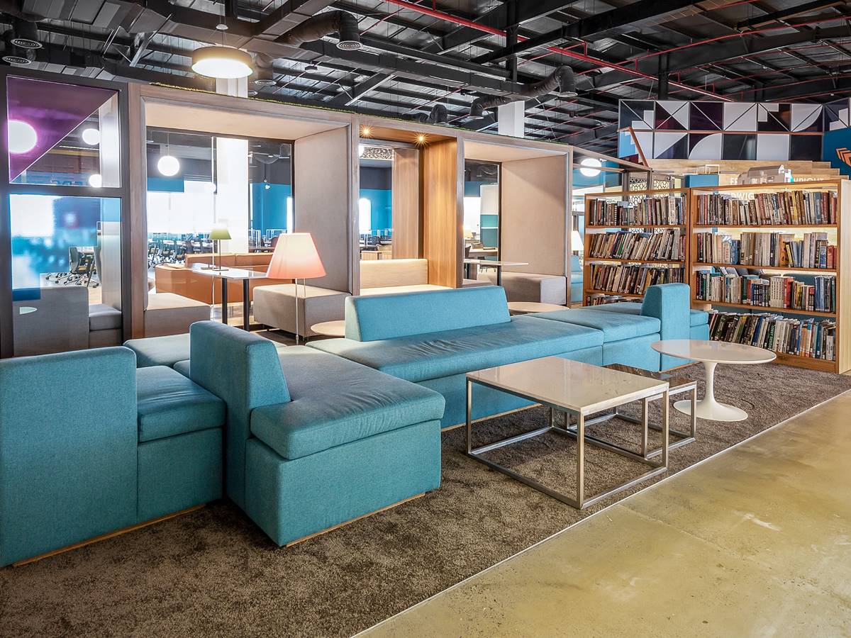 Văn phòng trọn gói Designer Hub • C-Space, 12-13 đường N1, Khu Thương Mại Nam, P. Tân Thuận Đông, Quận 7 - vlook
