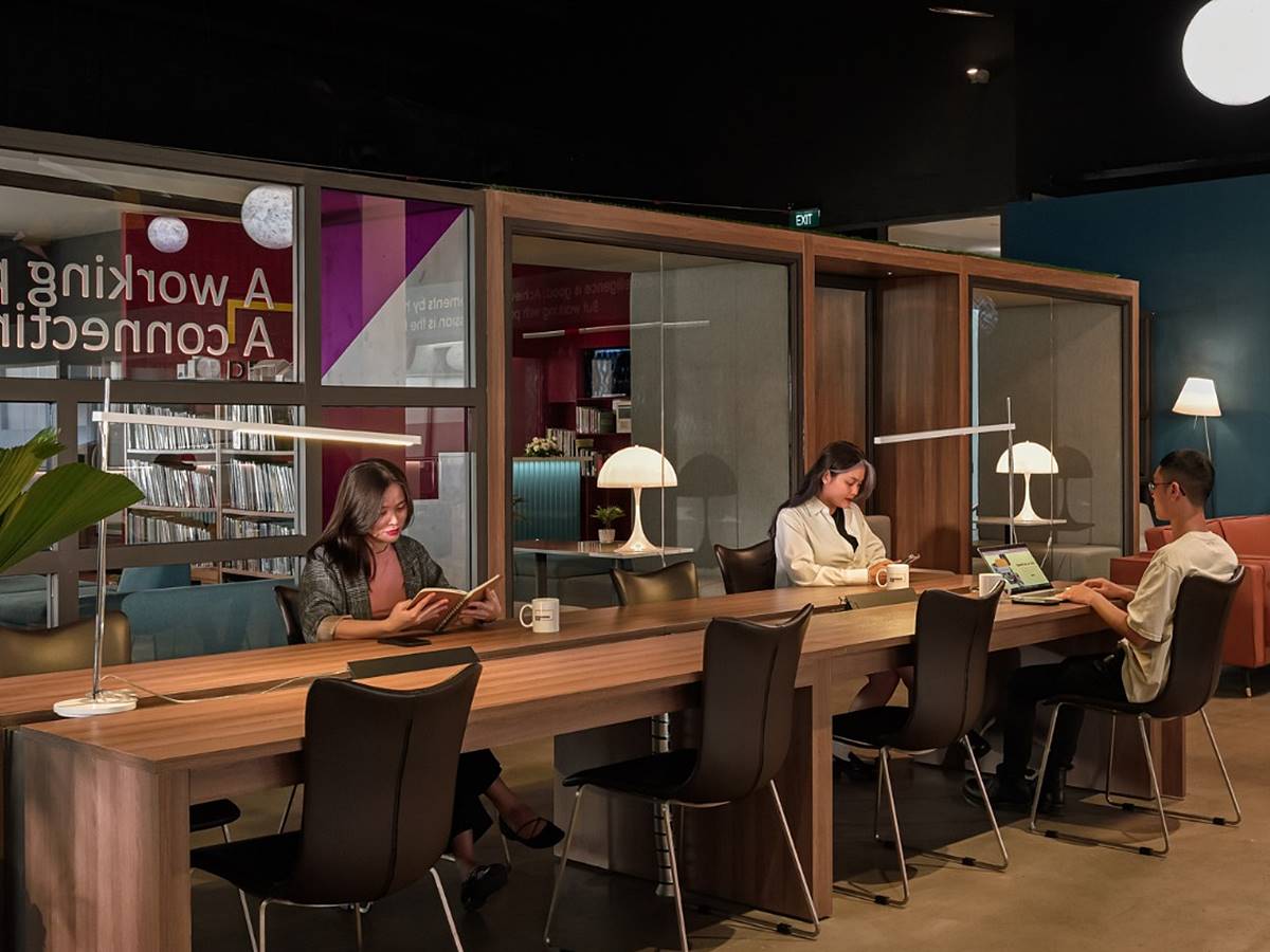 Văn phòng trọn gói Designer Hub • C-Space, 12-13 đường N1, Khu Thương Mại Nam, P. Tân Thuận Đông, Quận 7 - vlook