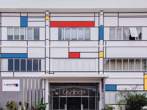 Văn phòng trọn gói Designer Hub • C-Space, 12-13 đường N1, Khu Thương Mại Nam, P. Tân Thuận Đông, Quận 7 - vlook