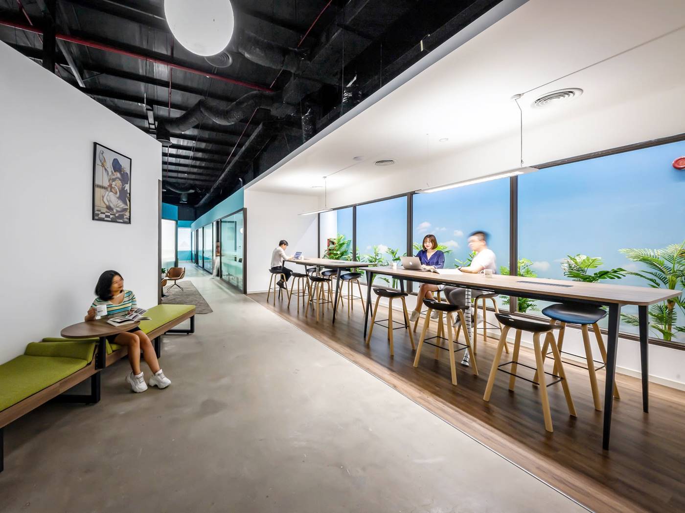 Văn phòng trọn gói Designer Hub • C-Space, 12-13 đường N1, Khu Thương Mại Nam, P. Tân Thuận Đông, Quận 7 - vlook