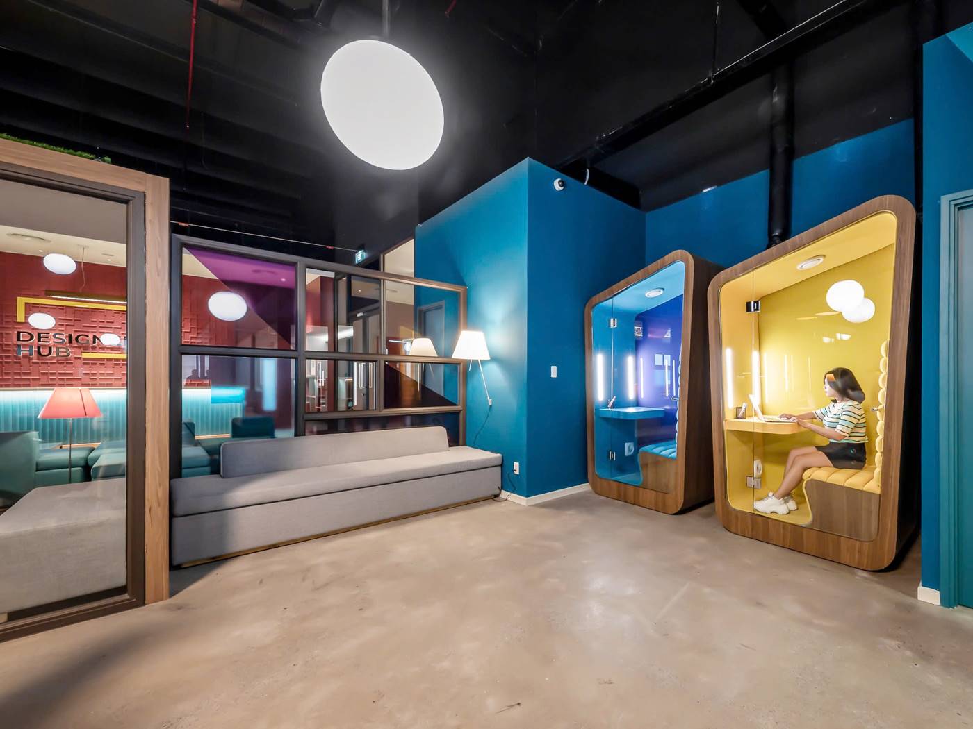Văn phòng trọn gói Designer Hub • C-Space, 12-13 đường N1, Khu Thương Mại Nam, P. Tân Thuận Đông, Quận 7 - vlook