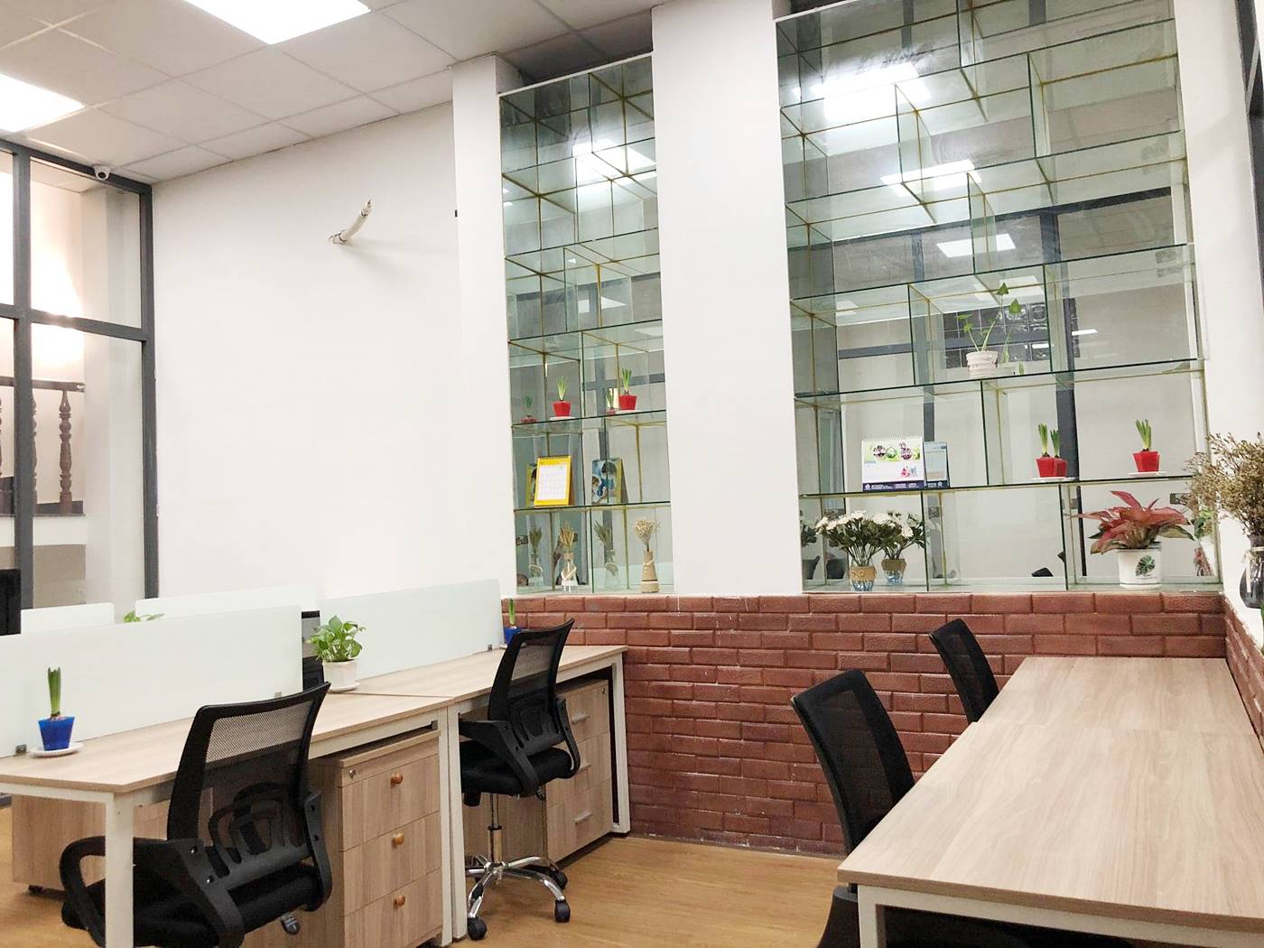 văn phòng trọn gói, coworking tại MIRA, HB Building, 154 Phạm Văn Chiêu, Phường 9, Quận Gò Vấp - Vlook.vn