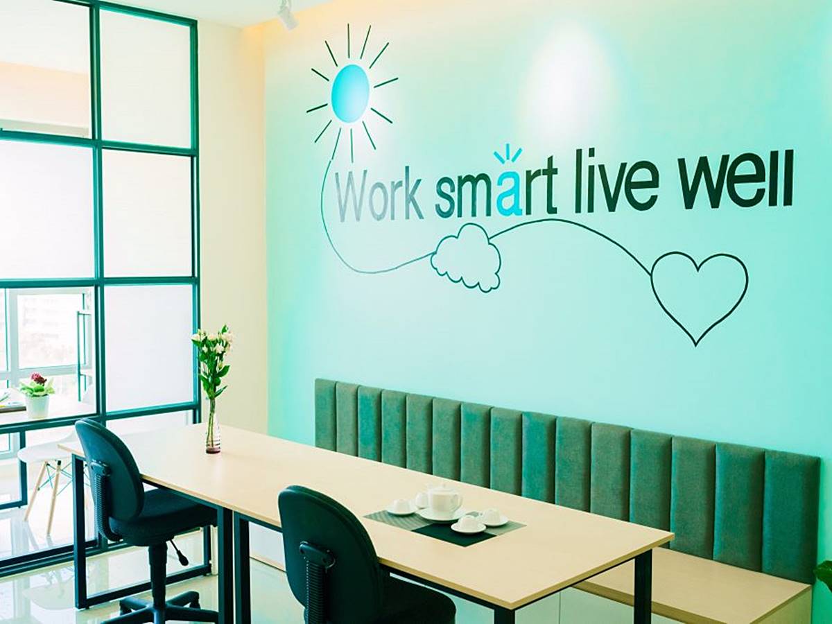 Văn phòng trọn gói Unit Office, Golden King Building, 15 Nguyễn Lương Bằng, Phường Tân Phú, Quận 7 - vlook.vn