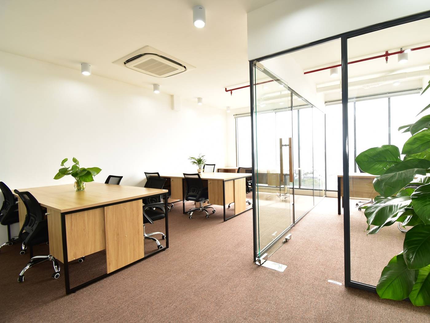 Văn phòng trọn gói Saigon Office • Victory Tower. 12 Tân Trào, Phường Tân Phú, Quận 7 - Vlook.vn