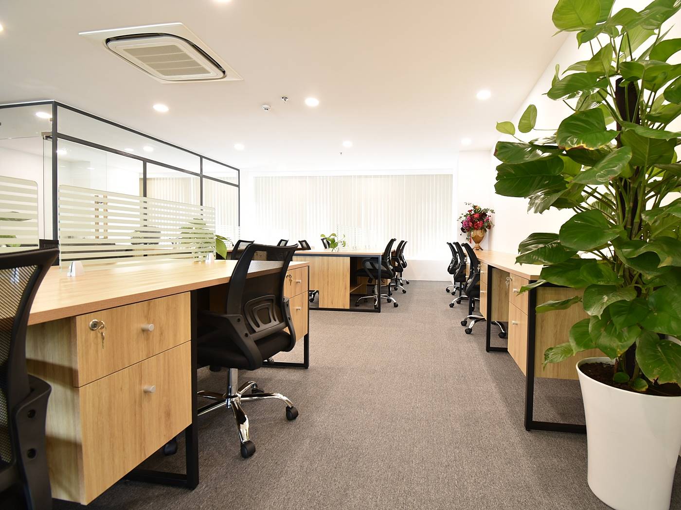 Văn phòng trọn gói Saigon Office • Victory Tower. 12 Tân Trào, Phường Tân Phú, Quận 7 - Vlook.vn