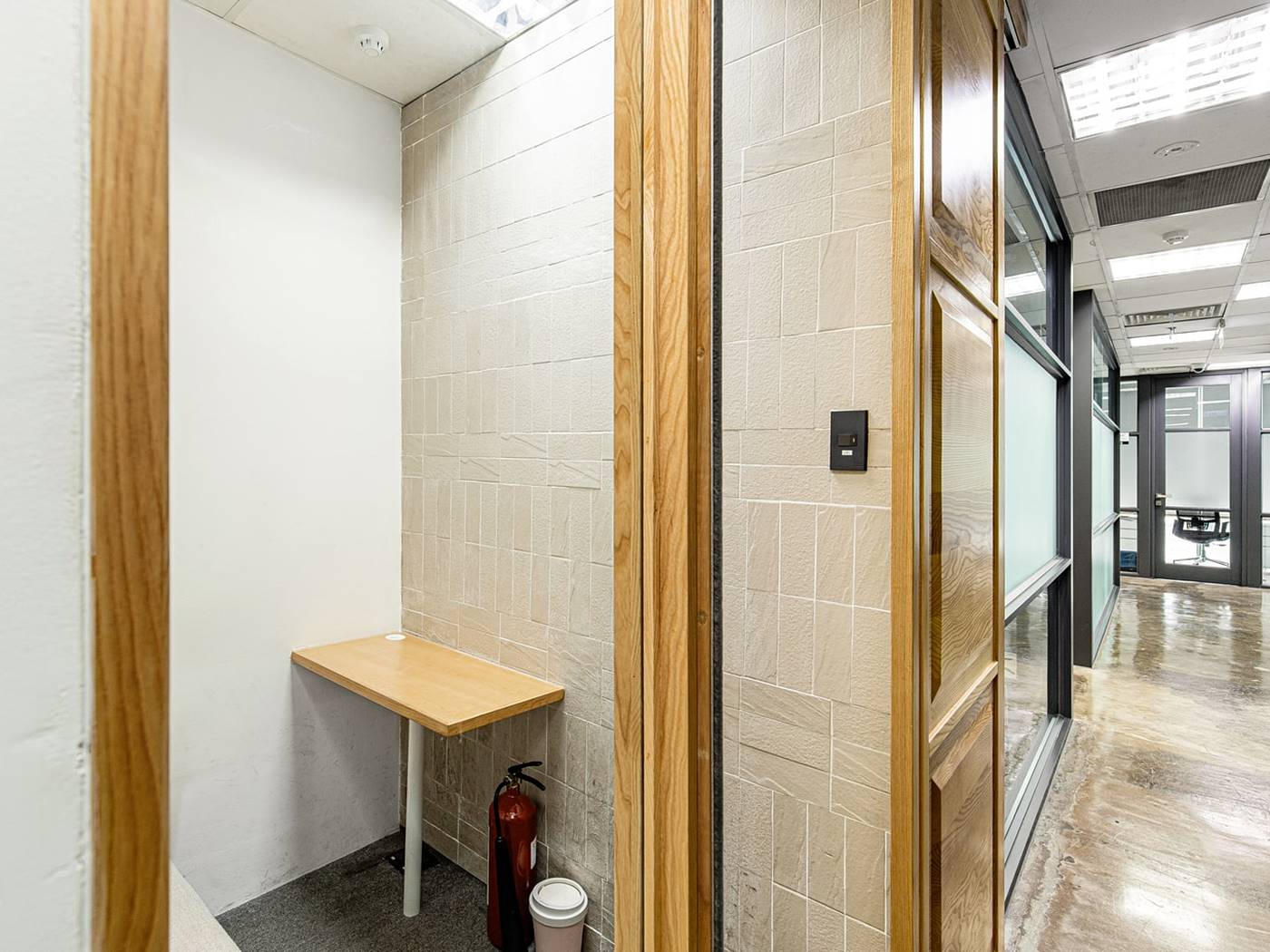 Văn phòng trọn gói, coworking tại HANA Asia, Lim Tower, 9-11 Tôn Đức Thắng, Phường Bến Nghé, Quận 1 - Vlook.vn